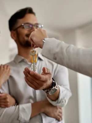 Agentes inmobiliarios expertos en propiedades exclusivas en Madrid